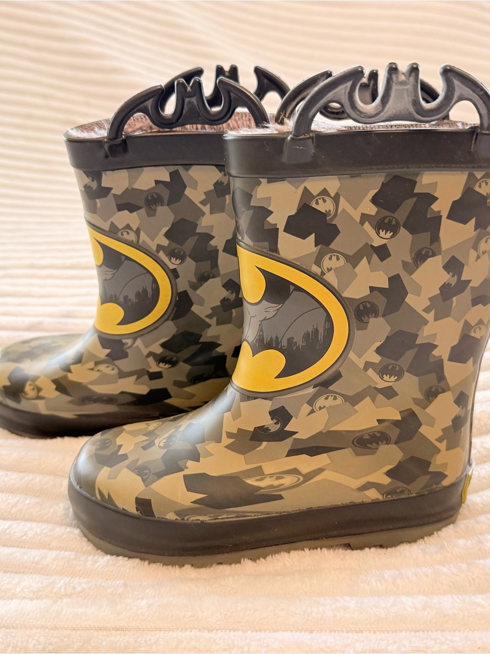 Western Chief BatMan Yellow and Olive Camo Kids Rain Boots - Picture 4 of 7